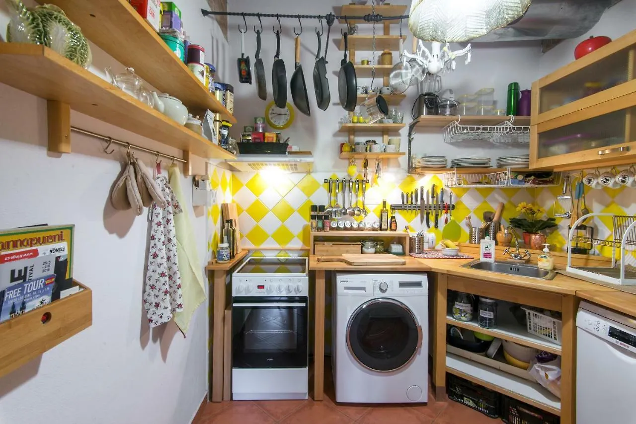 Victoria Design Stays - Apartment Rehorova Praag Tsjechië