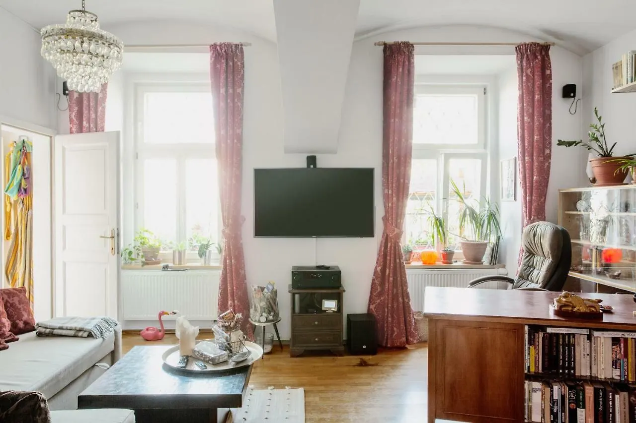 Victoria Design Stays - Apartment Rehorova Praga Czechy