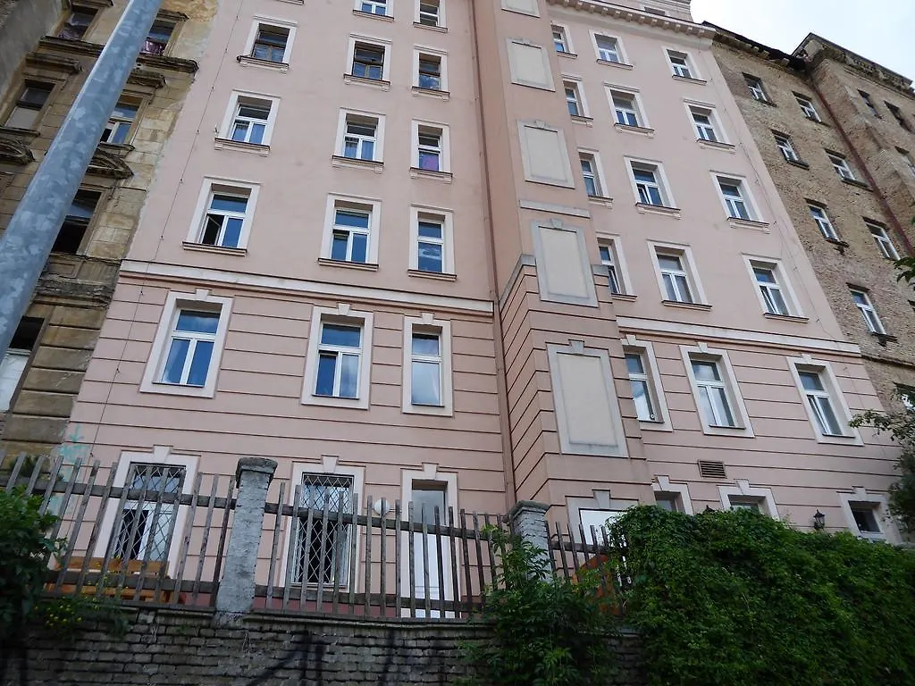 Victoria Design Stays - Apartment Rehorova Prague