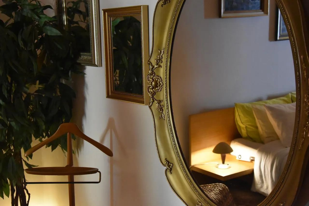 Victoria Design Stays - Apartment Rehorova Prague