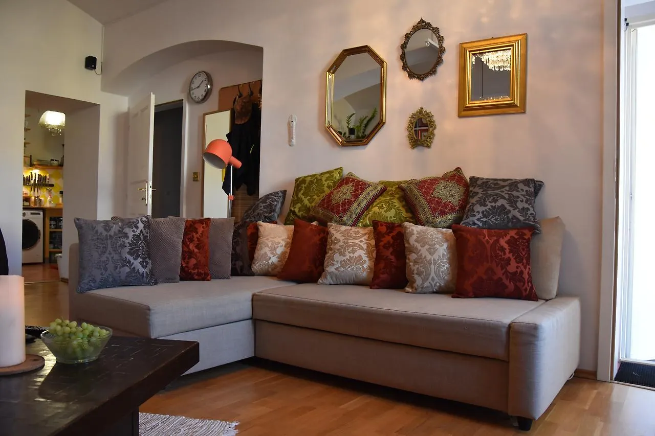 Victoria Design Stays - Apartment Rehorova Prague