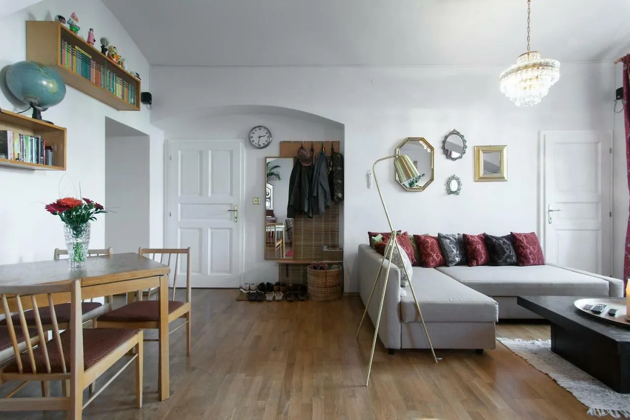 Victoria Design Stays - Apartment Rehorova Prague