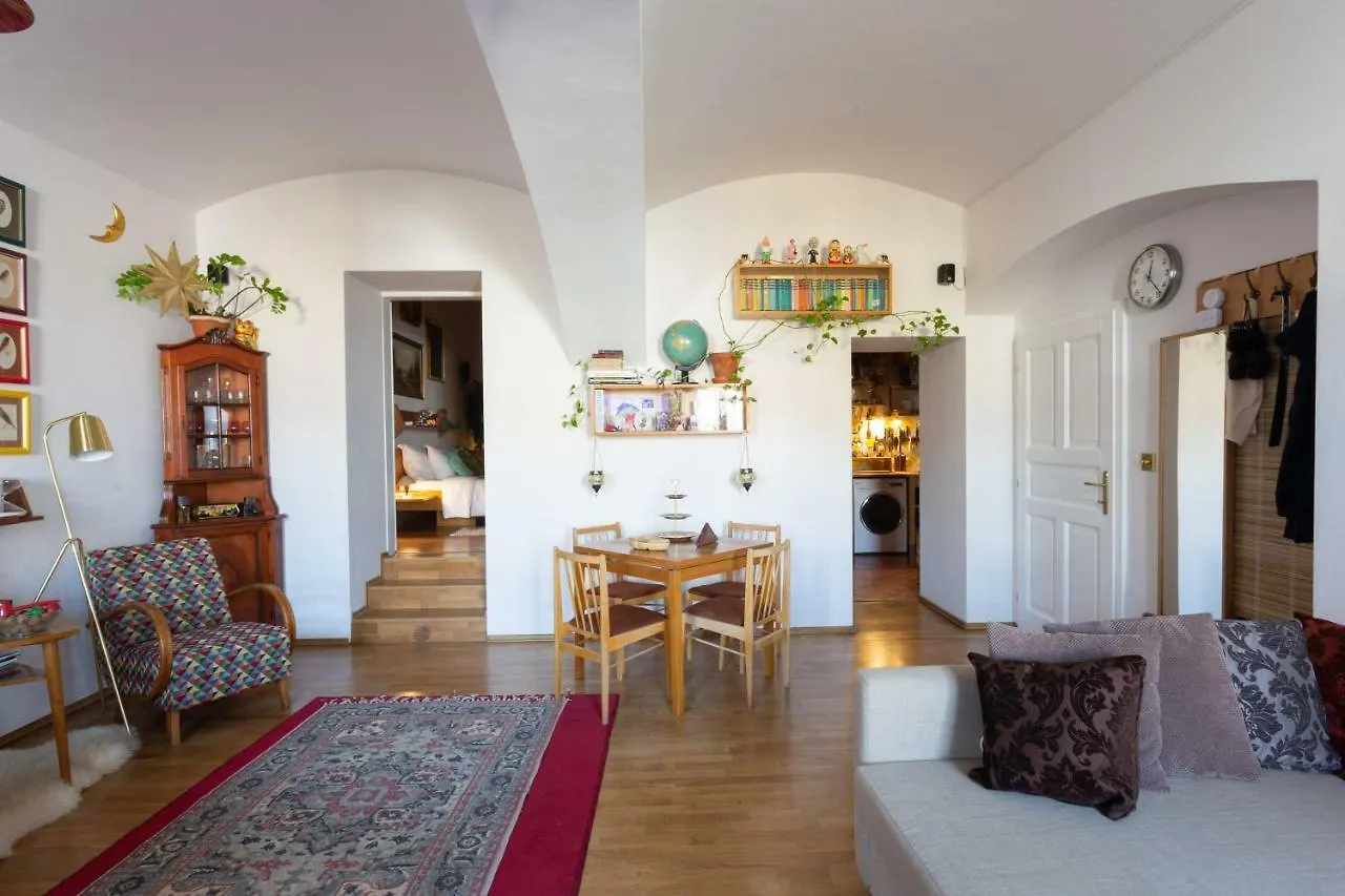 Victoria Design Stays - Apartment Rehorova Prague Czech Republic