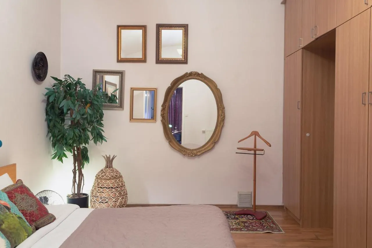 Victoria Design Stays - Apartment Rehorova Prague